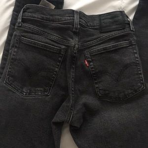Levi's Jeans - Preloved Levi’s Wedgie Jeans Levi's Jeans - Preloved Levi’s Wedgie Jeans